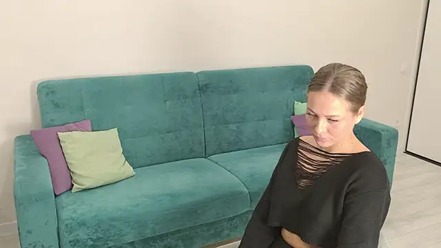 Snapshot of Shawty_Sue chatting on 10-10-25, 11:16 Shawty Sue online show from 10-10-25, 11:16