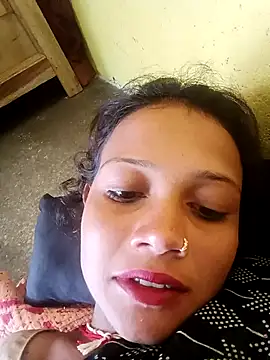 Chandni Love143 online show from 10-21-25, 04:23