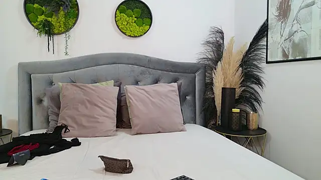 NathaliaNat online show from 12-19-25, 02:59