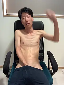 Snapshot of aki_2727 chatting on 10-25-25, 04:55 aki 2727 online show from 10-25-25, 04:55