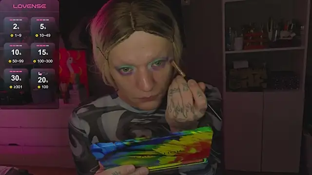 Snapshot of Kkkylie chatting on 02-07-26, 03:25 Kkkylie online show from 02-07-26, 03:25