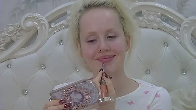 EllieFrosty  online show from 02-02-26, 06:51