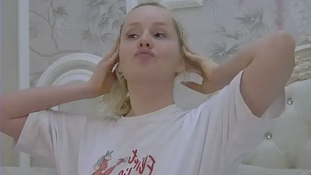 Snapshot of EllieFrosty_ chatting on 07-09-26, 10:09 EllieFrosty online show from 07-09-26, 10:09