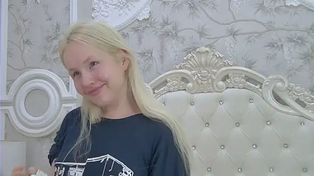 EllieFrosty  online show from 05-15-26, 02:53