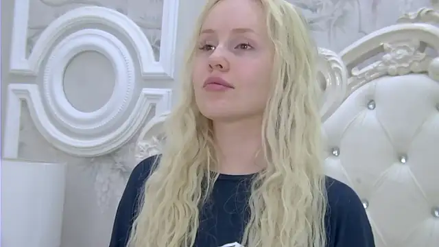 EllieFrosty  online show from 03-09-26, 11:41