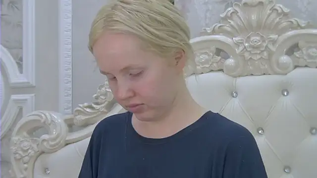 EllieFrosty  online show from 05-02-26, 02:22