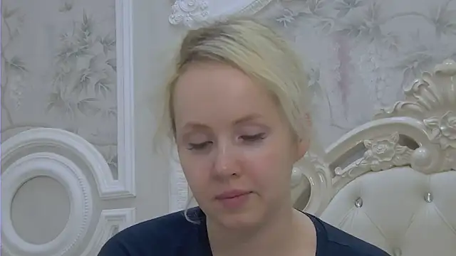 Snapshot of EllieFrosty_ chatting on 07-15-26, 03:13 EllieFrosty online show from 07-15-26, 03:13