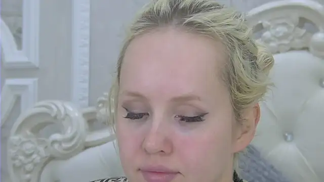 EllieFrosty  online show from 04-03-26, 06:25