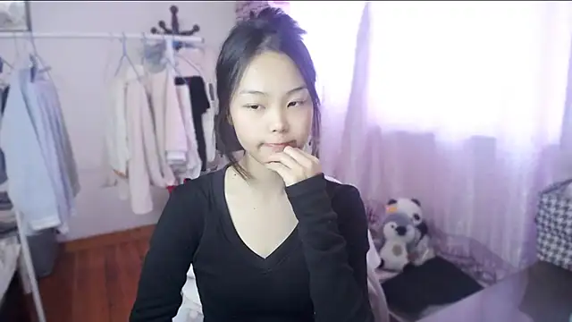 yao-yao  online show from 11-25-25, 05:19