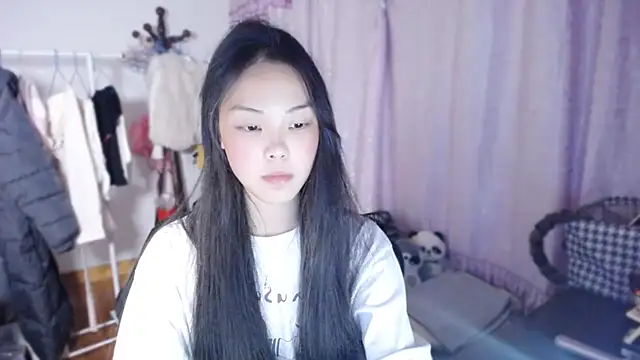 yao-yao  online show from 12-05-25, 11:53