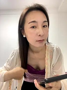 Snapshot of manmanyu520 chatting on 10-27-25, 06:36 manmanyu520 online show from 10-27-25, 06:36