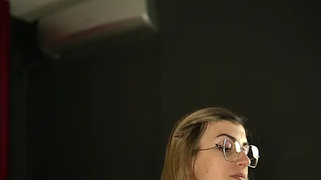 Tracyix online show from 05-26-26, 08:40