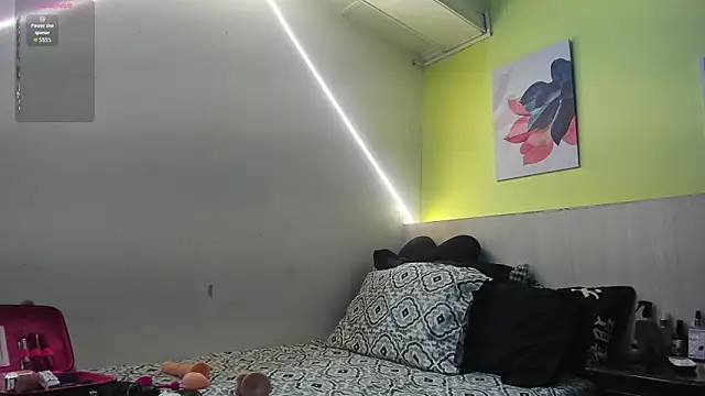 AtheneaArbelaez  online show from 10-16-25, 12:46