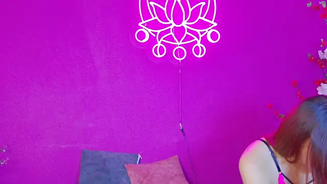 Maylu Fox online show from 11-06-25, 12:42