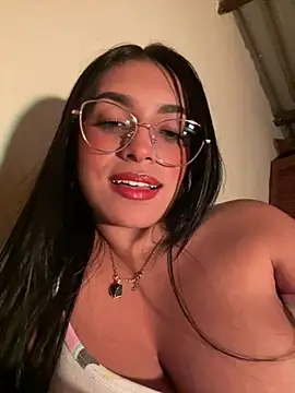 Linda Saenz  online show from 06-01-26, 07:52