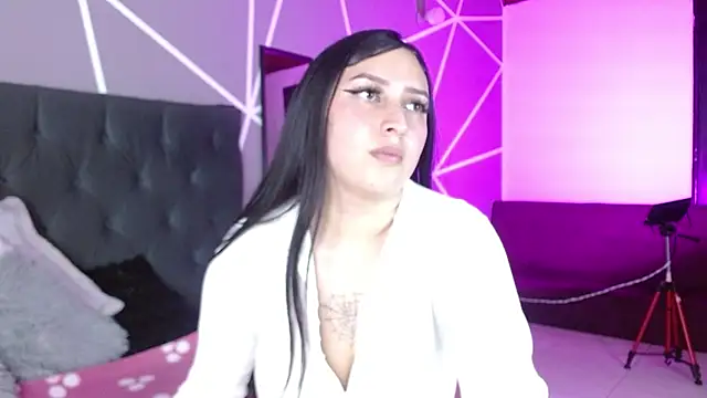 Snapshot of Chloe1126_ chatting on 09-23-25, 02:13 Chloe1126  online show from 09-23-25, 02:13