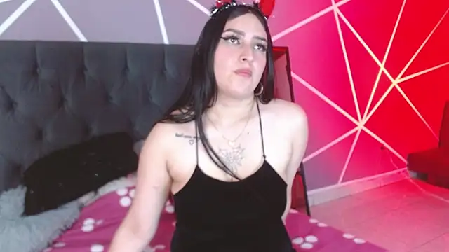 Snapshot of Chloe1126_ chatting on 10-13-25, 02:51 Chloe1126  online show from 10-13-25, 02:51