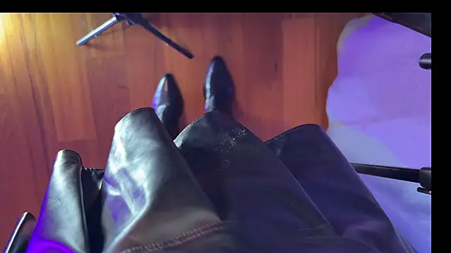 utopia2025 online show from 12-13-25, 08:04