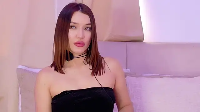 Snapshot of Bella-taylorr chatting on 07-04-26, 01:04 Bella-taylorr online show from 07-04-26, 01:04