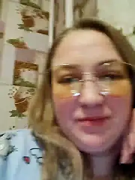 Snapshot of Kiss_Eva chatting on 01-24-25, 07:49 Kiss Eva online show from 01-24-25, 07:49