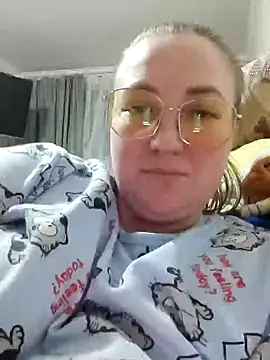 Snapshot of Kiss_Eva chatting on 01-29-25, 05:13 Kiss Eva online show from 01-29-25, 05:13