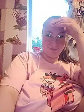 Snapshot of Kiss_Eva chatting on 05-15-26, 05:44 Kiss Eva online show from 05-15-26, 05:44