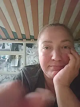 Snapshot of Kiss_Eva chatting on 05-29-26, 04:35 Kiss Eva online show from 05-29-26, 04:35