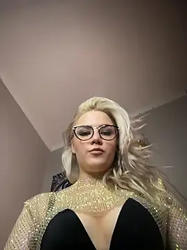 April Purr online show from 11-18-25, 07:33