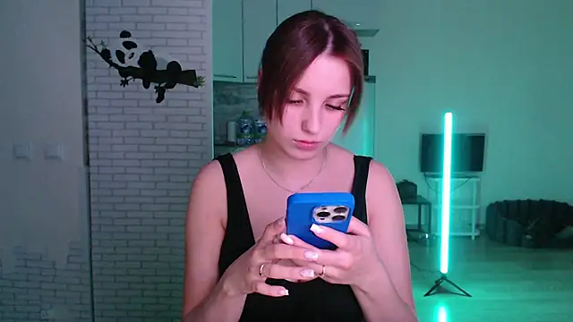 Leonaalove online show from 03-23-26, 04:29