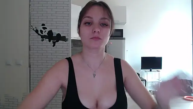 Leonaalove online show from 04-04-26, 01:06