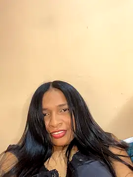 Luna025 online show from 11-19-25, 04:45