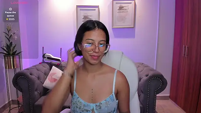 Snapshot of raven_stonee chatting on 09-23-25, 03:13 raven stonee online show from 09-23-25, 03:13