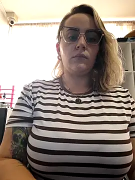 CurvyLust x online show from 11-04-25, 04:55