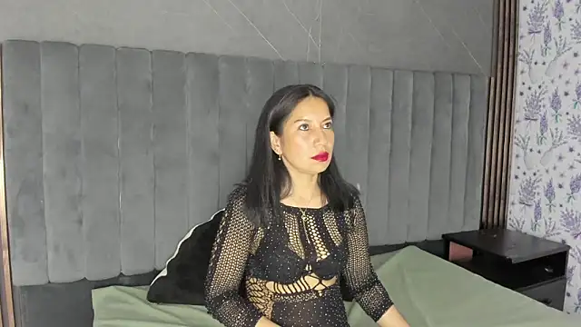 Megan Collinss  online show from 12-13-25, 08:04