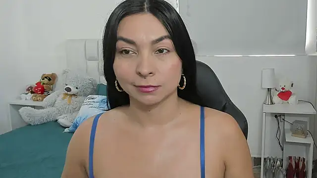 Snapshot of Ms_milarose chatting on 07-18-26, 07:00 Ms milarose online show from 07-18-26, 07:00