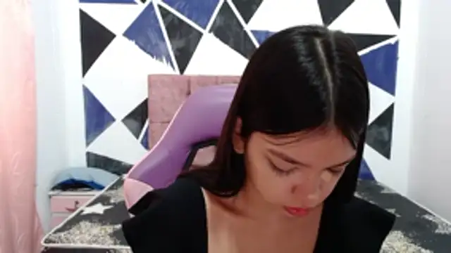 shy luna18 online show from 12-04-25, 12:37