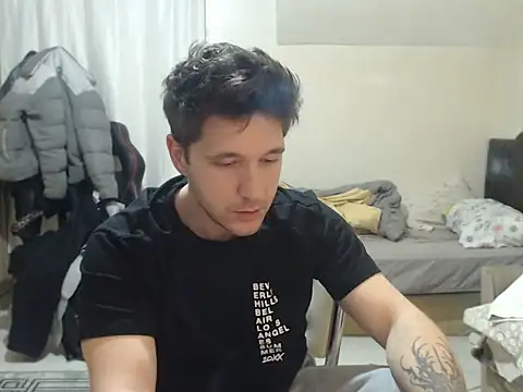 2handsomemann online show from 03-28-26, 10:55