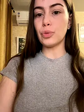 Snapshot of Soyyyaa chatting on 12-04-25, 04:11 Soyyyaa online show from 12-04-25, 04:11