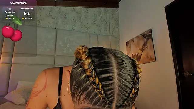 Snapshot of Mily_Vermont chatting on 02-27-26, 09:25 Mily Vermont online show from 02-27-26, 09:25