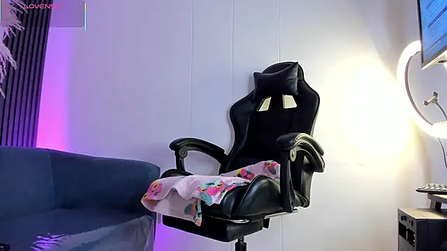 ShaunaDream online show from 02-23-26, 04:58