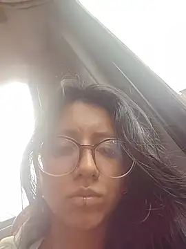 VioletxBloom online show from 12-15-25, 05:52