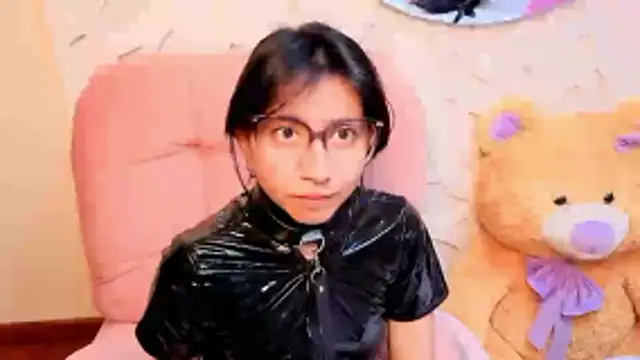 VioletxBloom online show from 04-15-26, 01:59