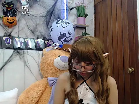 VioletxBloom online show from 10-16-25, 09:12