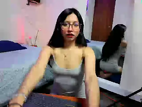 VioletxBloom online show from 11-27-25, 01:17