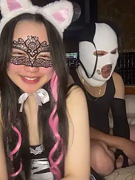 Snapshot of NENEandOJI chatting on 10-31-25, 02:13 NENEandOJI online show from 10-31-25, 02:13