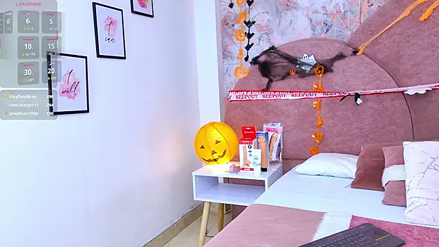 Samanta Isel online show from 10-28-25, 03:07