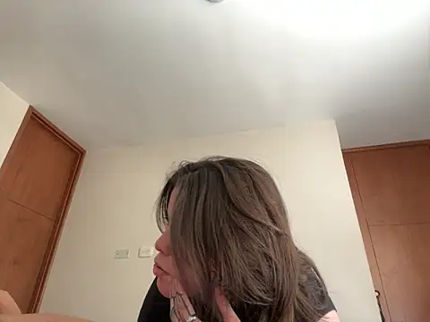 Kaliykatie online show from 12-16-25, 04:33