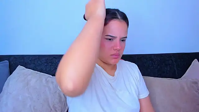 Snapshot of sweet_lily26 chatting on 11-08-25, 01:36 sweet lily26 online show from 11-08-25, 01:36