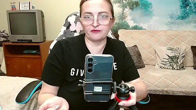 MermaidCurves online show from 10-27-25, 04:19