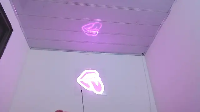 valerii fox 69 online show from 02-06-26, 11:23